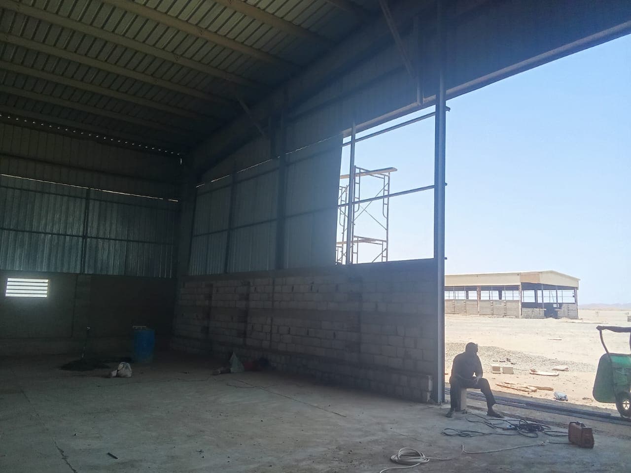 مشروع تكملة تشييد و تقفيلات مخازن شركة بترومين للزيوت بورتسودان _ المدينة الصناعية